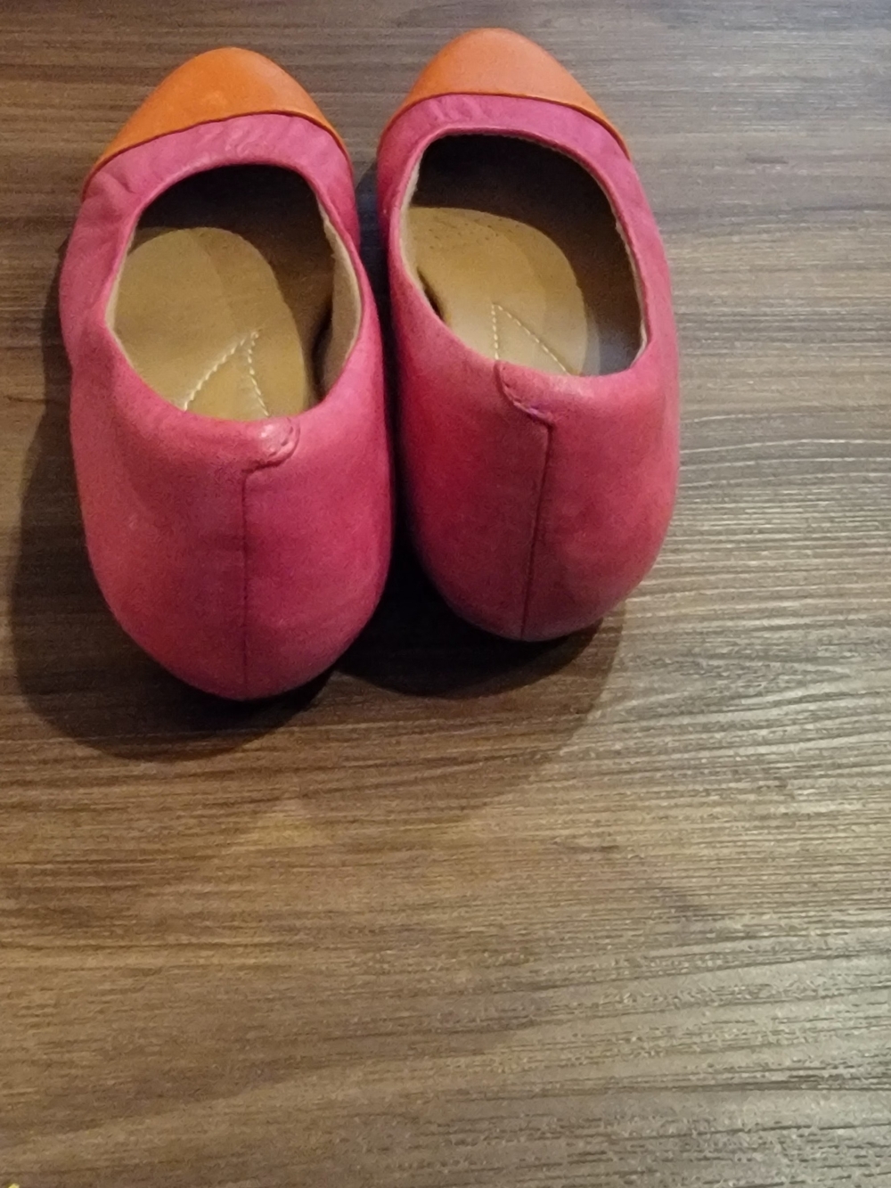Clarks Two-Tone Pink and Orange Leather Flats - Picture 8 of 8